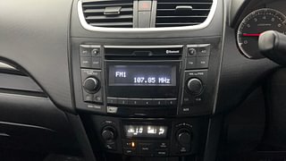 Used 2015 Maruti Suzuki Swift [2011-2017] ZXi Petrol Manual top_features Integrated (in-dash) music system