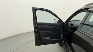 Used 2016 Renault Kwid [2017-2019] RXT 1.0 SCE Special Petrol Manual interior LEFT FRONT DOOR OPEN VIEW