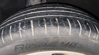 Used 2015 Maruti Suzuki Baleno [2015-2019] Zeta Diesel Diesel Manual tyres RIGHT REAR TYRE TREAD VIEW