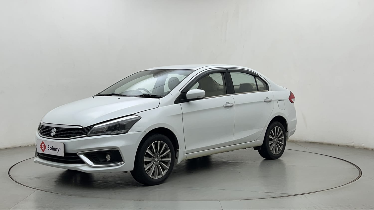 LEFT FRONT CORNER VIEW