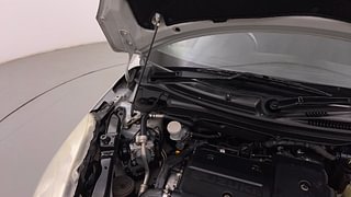 Used 2016 Maruti Suzuki Swift [2011-2017] VDi Diesel Manual engine ENGINE RIGHT SIDE HINGE & APRON VIEW