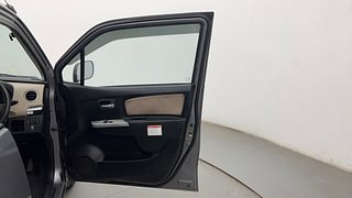 Used 2017 Maruti Suzuki Wagon R 1.0 [2013-2019] LXi CNG Petrol+cng Manual interior RIGHT FRONT DOOR OPEN VIEW