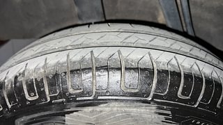 Used 2015 Renault Kwid [2015-2019] RXE Petrol Manual tyres RIGHT REAR TYRE TREAD VIEW