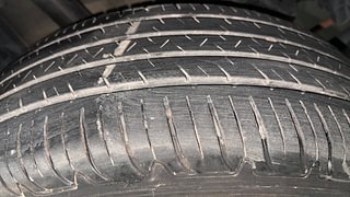 Used 2014 Renault Duster [2012-2015] 110 PS RxL ADVENTURE Diesel Manual tyres RIGHT REAR TYRE TREAD VIEW