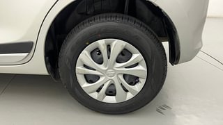 Used 2019 Maruti Suzuki Swift [2017-2021] VXi Petrol Manual tyres LEFT REAR TYRE RIM VIEW