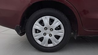 Used 2015 Honda Amaze [2013-2016] 1.2 S i-VTEC Petrol Manual tyres RIGHT REAR TYRE RIM VIEW
