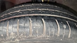 Used 2015 Honda Amaze [2013-2016] 1.2 S i-VTEC Petrol Manual tyres LEFT FRONT TYRE TREAD VIEW