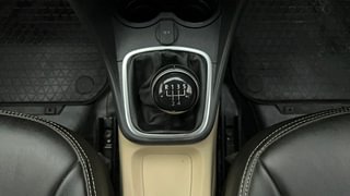 Used 2019 Volkswagen Ameo [2016-2020] Highline Plus 1.5L (D) Diesel Manual interior GEAR  KNOB VIEW