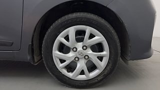 Used 2018 Hyundai Grand i10 [2017-2020] Sportz 1.2 Kappa VTVT Petrol Manual tyres RIGHT FRONT TYRE RIM VIEW