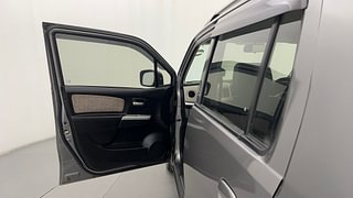 Used 2015 Maruti Suzuki Wagon R 1.0 [2010-2019] VXi Petrol Manual interior LEFT FRONT DOOR OPEN VIEW