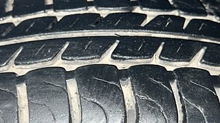 Used 2015 Maruti Suzuki Wagon R 1.0 [2010-2019] VXi Petrol Manual tyres LEFT REAR TYRE TREAD VIEW