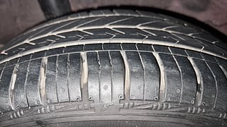 Used 2015 Honda Amaze [2013-2016] 1.2 S i-VTEC Petrol Manual tyres RIGHT REAR TYRE TREAD VIEW