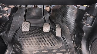 Used 2017 Maruti Suzuki Wagon R 1.0 [2010-2019] VXi Petrol Manual interior PEDALS VIEW