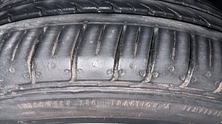 Used 2014 Hyundai Verna [2011-2015] Fluidic 1.6 CRDi SX AT Diesel Automatic tyres RIGHT FRONT TYRE TREAD VIEW