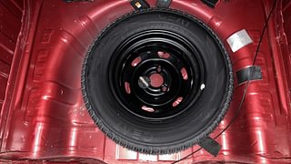 Used 2015 Renault Kwid [2015-2019] RXE Petrol Manual tyres SPARE TYRE VIEW