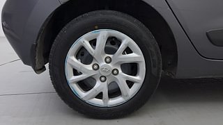 Used 2018 Hyundai Grand i10 [2017-2020] Sportz 1.2 Kappa VTVT Petrol Manual tyres RIGHT REAR TYRE RIM VIEW