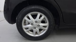 Used 2013 Honda Brio [2011-2016] V MT Petrol Manual tyres RIGHT REAR TYRE RIM VIEW