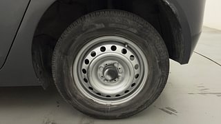 Used 2021 Tata Altroz XE 1.2 Rhythm Petrol Manual tyres LEFT REAR TYRE RIM VIEW