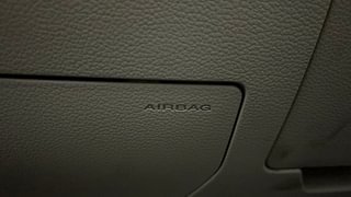 Used 2020 Mahindra XUV 300 W8 (O) Diesel Diesel Manual top_features Knee airbags