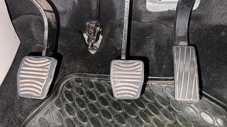 Used 2020 Mahindra XUV 300 W8 (O) Diesel Diesel Manual interior PEDALS VIEW