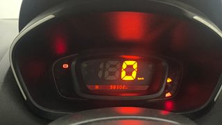 Used 2017 Renault Kwid [2015-2019] 1.0 RXL AMT Petrol Automatic interior CLUSTERMETER VIEW