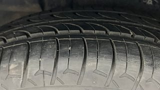 Used 2017 Maruti Suzuki Ertiga [2015-2018] VXI Petrol Manual tyres RIGHT REAR TYRE TREAD VIEW