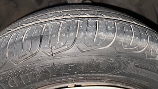 Used 2011 Honda City S Petrol Manual tyres RIGHT FRONT TYRE TREAD VIEW