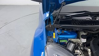 Used 2018 Tata Nexon [2017-2020] XE Petrol Petrol Manual engine ENGINE RIGHT SIDE HINGE & APRON VIEW