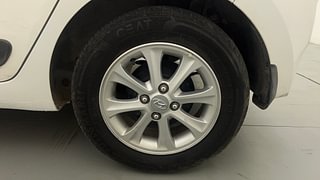 Used 2015 Hyundai Grand i10 [2013-2017] Asta AT 1.2 Kappa VTVT Petrol Automatic tyres LEFT REAR TYRE RIM VIEW