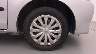 Used 2012 Toyota Etios Liva [2010-2017] G Petrol Manual tyres RIGHT FRONT TYRE RIM VIEW