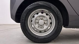 Used 2014 Hyundai Eon [2011-2018] Era + Petrol Manual tyres RIGHT REAR TYRE RIM VIEW