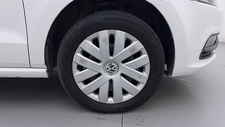 Used 2017 Volkswagen Polo [2015-2019] Comfortline 1.2L (P) Petrol Manual tyres RIGHT FRONT TYRE RIM VIEW