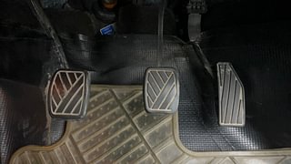 Used 2016 Maruti Suzuki Baleno [2015-2019] Alpha Petrol Petrol Manual interior PEDALS VIEW