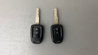 Used 2016 Honda City [2014-2017] V Petrol Manual extra CAR KEY VIEW