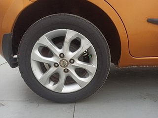 Used 2016 Nissan Micra [2013-2020] XV CVT Petrol Automatic tyres RIGHT REAR TYRE RIM VIEW