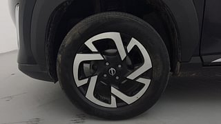 Used 2023 Nissan Magnite XV Premium Turbo Petrol Manual tyres LEFT FRONT TYRE RIM VIEW