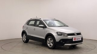 Used 2015 Volkswagen Cross Polo [2015-2018] 1.2 MPI Highline Petrol Manual exterior RIGHT FRONT CORNER VIEW