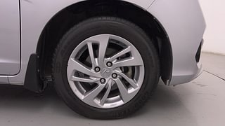 Used 2022 Honda Jazz V CVT Petrol Automatic tyres RIGHT FRONT TYRE RIM VIEW