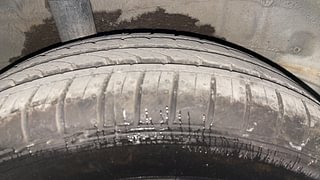 Used 2019 Honda Amaze [2018-2021] 1.2 V i-VTEC Petrol Manual tyres RIGHT REAR TYRE TREAD VIEW