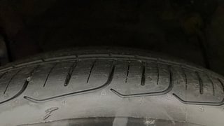 Used 2012 Hyundai Verna [2011-2015] Fluidic 1.6 CRDi SX Diesel Manual tyres RIGHT REAR TYRE TREAD VIEW