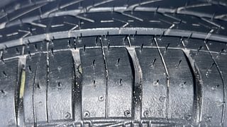 Used 2017 Hyundai Grand i10 [2017-2020] Sportz 1.2 Kappa VTVT Petrol Manual tyres RIGHT FRONT TYRE TREAD VIEW