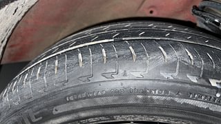 Used 2017 Maruti Suzuki Ignis [2017-2020] Zeta AMT Petrol Petrol Automatic tyres RIGHT FRONT TYRE TREAD VIEW