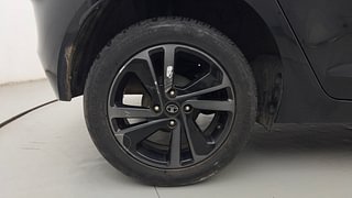 Used 2021 Tata Altroz XZ Plus 1.2 Dark Edition Petrol Manual tyres RIGHT REAR TYRE RIM VIEW