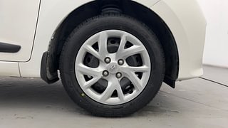 Used 2017 Hyundai Grand i10 [2017-2020] Sportz 1.2 Kappa VTVT Petrol Manual tyres RIGHT FRONT TYRE RIM VIEW