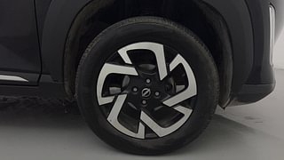 Used 2023 Nissan Magnite XV Premium Turbo Petrol Manual tyres RIGHT FRONT TYRE RIM VIEW