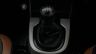Used 2017 Honda WR-V [2017-2020] i-VTEC S Petrol Manual interior GEAR  KNOB VIEW