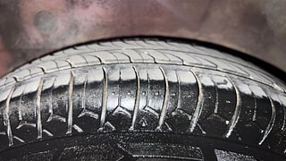 Used 2015 Hyundai i10 magna 1.1 Petrol Manual tyres RIGHT REAR TYRE TREAD VIEW