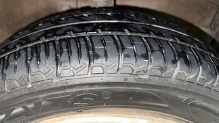 Used 2016 Maruti Suzuki Wagon R 1.0 [2010-2019] VXi Petrol + CNG (Outside Fitted) Petrol+cng Manual tyres RIGHT FRONT TYRE TREAD VIEW