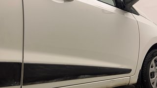 Used 2016 Hyundai Grand i10 [2013-2017] Sportz 1.2 Kappa VTVT Petrol Manual dents MINOR SCRATCH