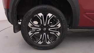 Used 2021 Renault Kiger RXZ 1.0 Turbo MT Petrol Manual tyres RIGHT REAR TYRE RIM VIEW